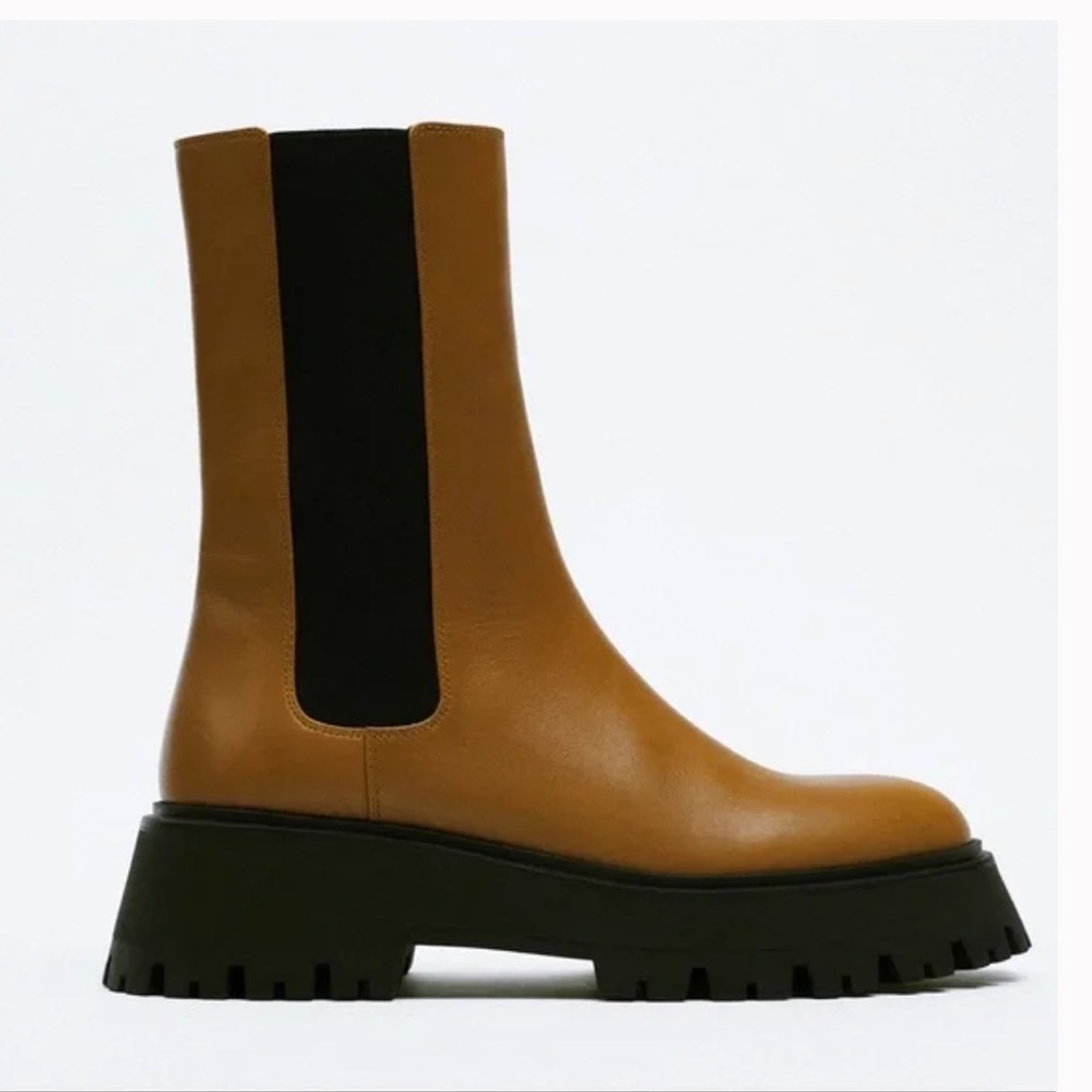 NEW ZARA Lug Sole Leather Camel Chelsea Ankle Boots Booties. - Picture 3 of 9